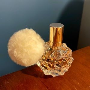Ari Perfume by Ariana Grande